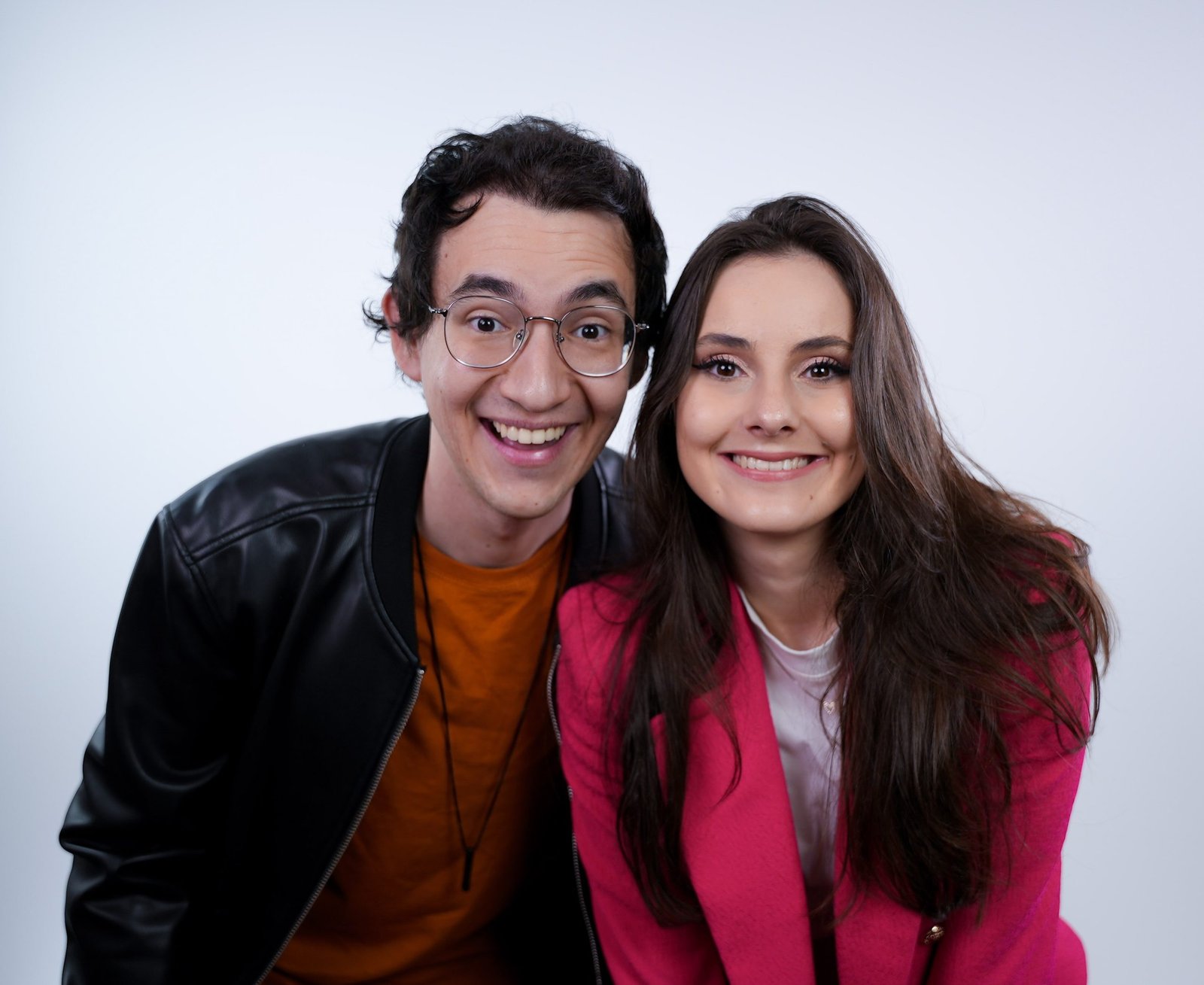 Gabriel Dearo e Manu Digilio destacam a leitura infantil