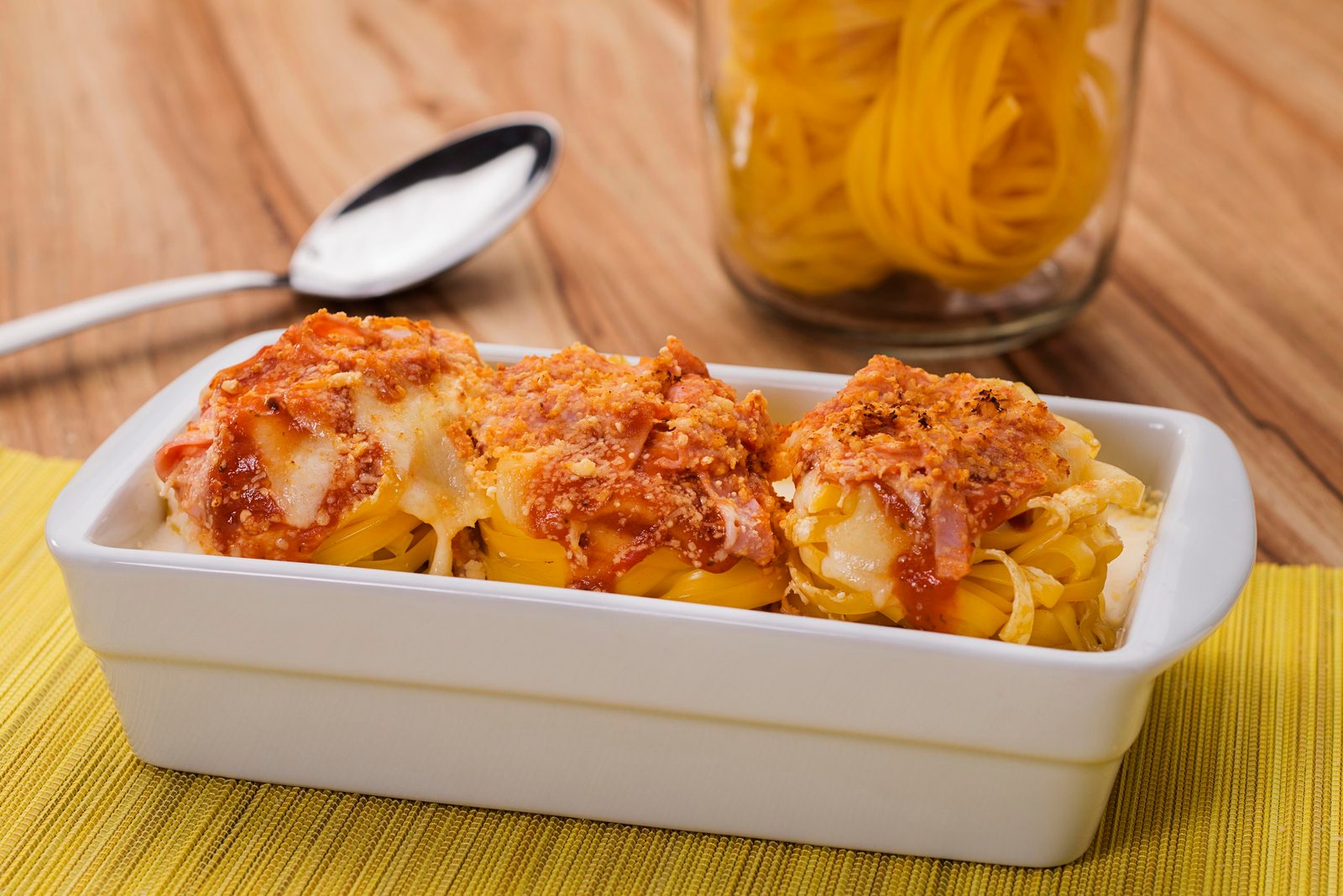 Adria resgata receitas de macarrão que marcaram gerações
