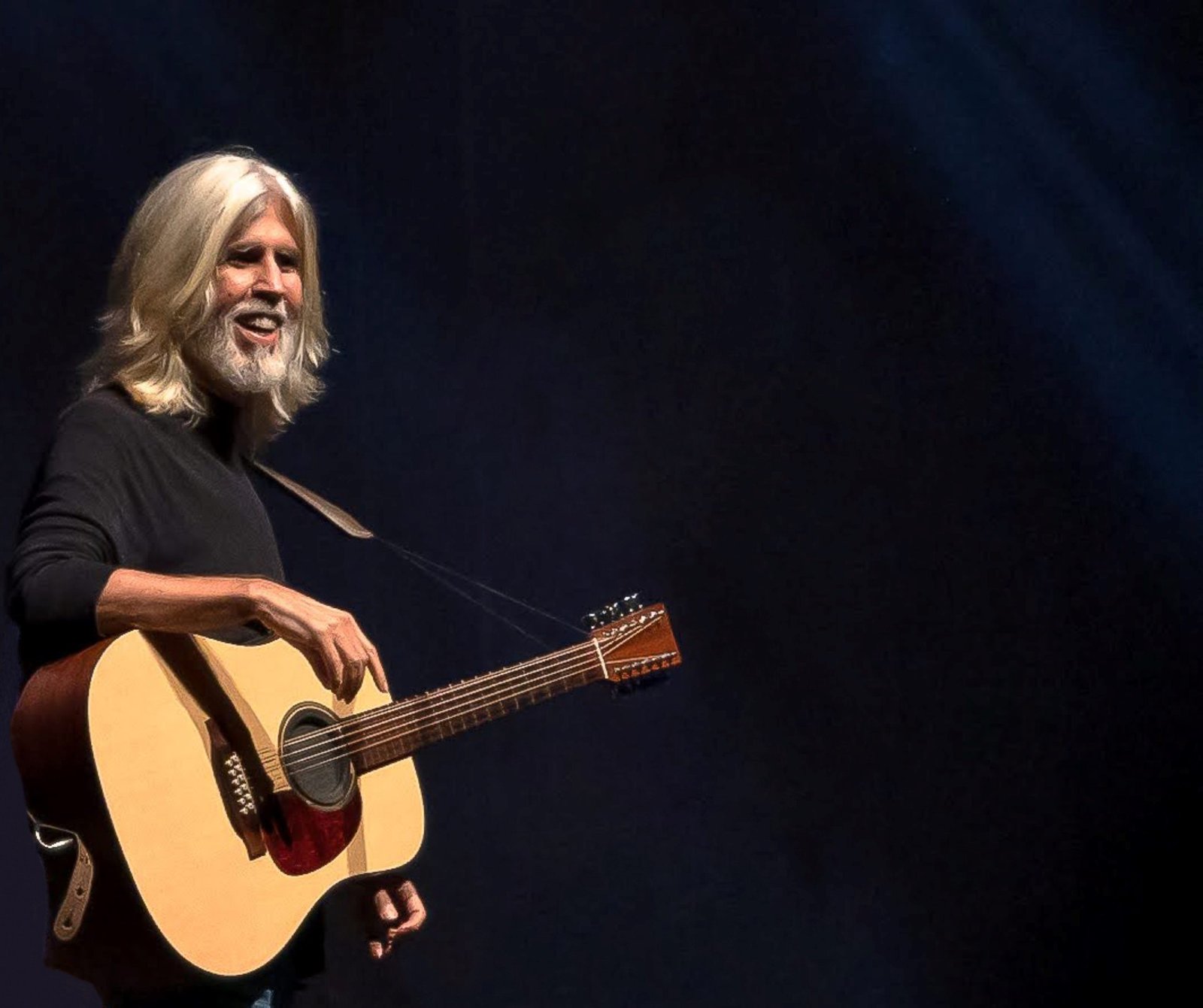 Oswaldo Montenegro leva “A Dança dos Signos” ao Qualistage