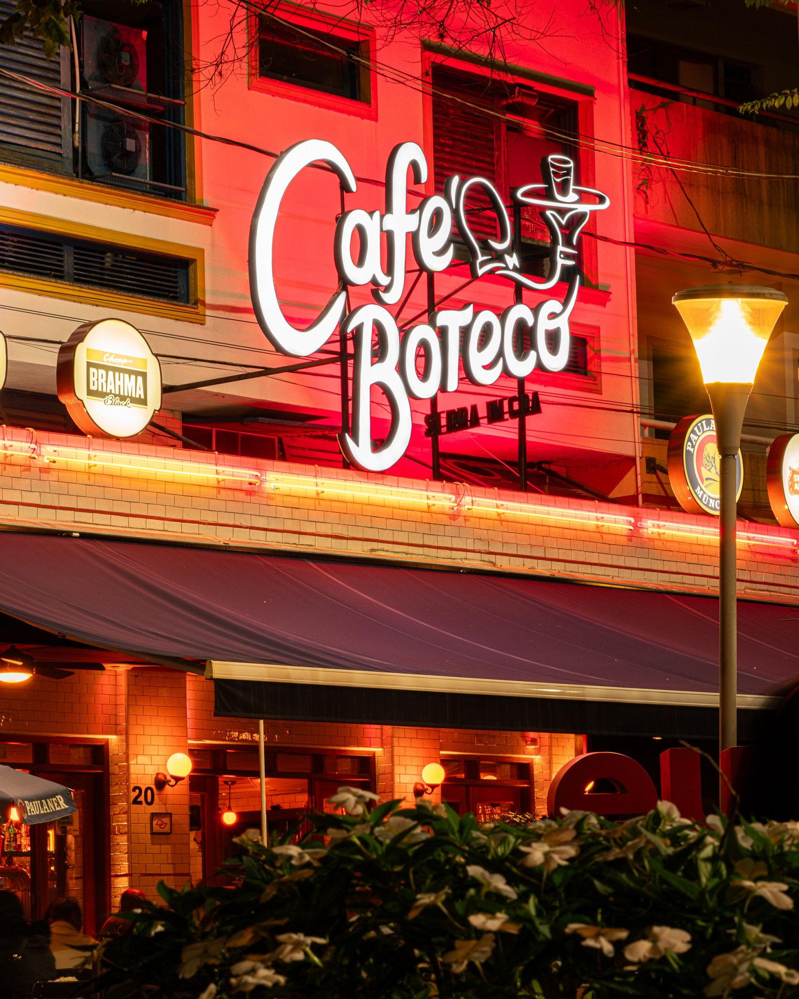 Café Boteco aposta em pratos na brasa em Serra Negra