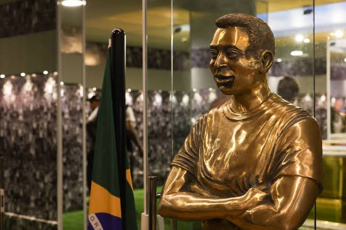 Pelé completaria 86 anos; exposição celebrou seu legado
