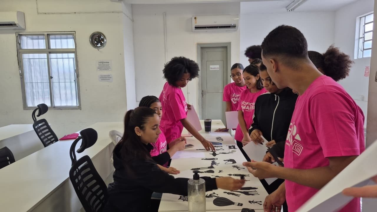 Oficina Maker leva tecnologia e criatividade a Manguinhos