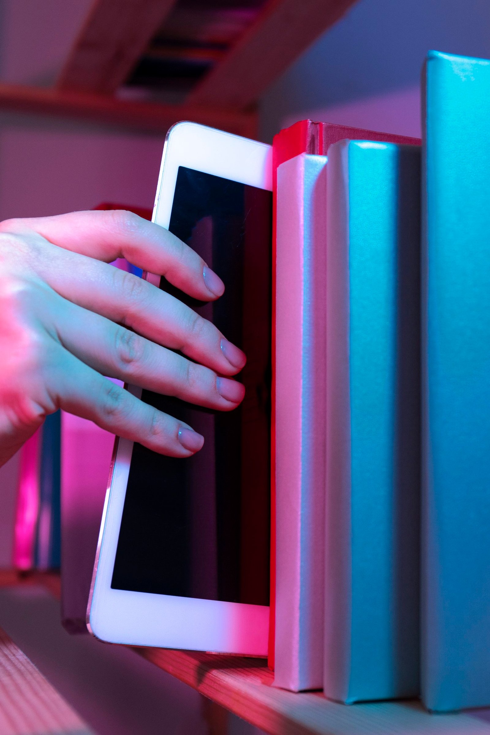 Leitura digital cresce e amplia acesso à educação